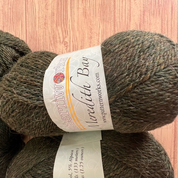 NOS PatternWorks Meredith Bay Yarn Lot of Four (4) Skeins Color#7000 (10) - Picture 2 of 4